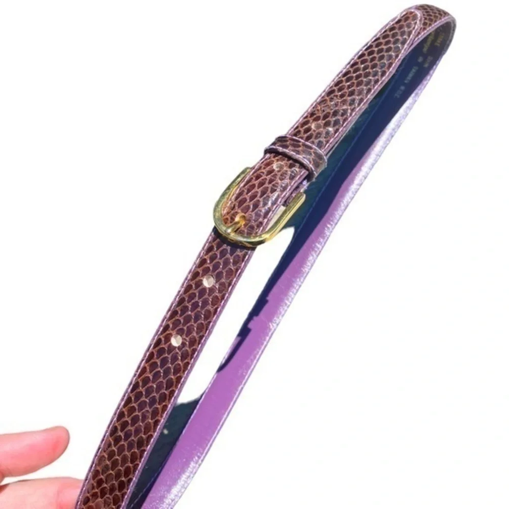 80s Snakeskin women’s Belt 3/4” wide Light Purple gold Buckle 31” length small